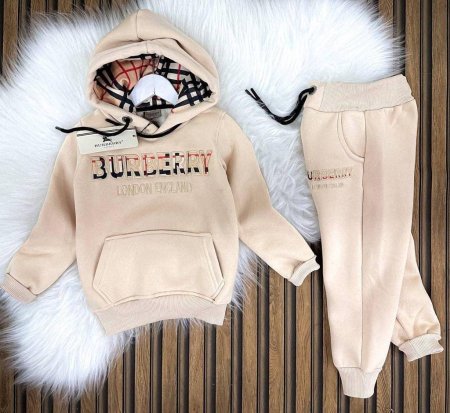 طقم Burbery صوف